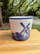 Ręcznie malowana doniczka / osłonka - Wiatraki i statki