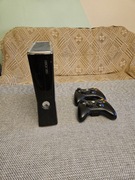 Konsola Xbox 360 slim kolorze czarnym