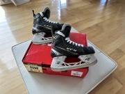 Łyżwy hokejowe CCM 9050 rozmiar 35