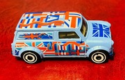 Hot Wheels Mainline 2025 - '67 Austin Mini Van - stan Idealny