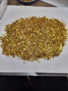 Piny pozłacane oraz inne elementy 