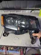 Jeep Grand Cherokee WK2 reflektor prawy