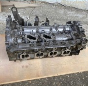 Głowica z wałkami renault trafic 2.0dci m9r