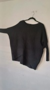 Czarny ciepły sweter oversize asymetryczny L / 40 / 12