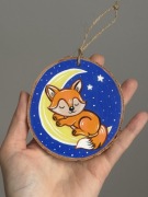 Plaster drewna 9 cm| zawieszka śpiący lisek| gotowy prezent.