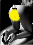 Akt kobiety czerwony wino obraz do sypialni 40 cm x 60 cm