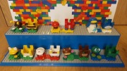 Stoje Mario 71385, 71393, 71370, 71384, 71392, 71371, 71372 w gablocie Lego