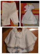 Komplet białych ubrań z miłego materiału czapka spodnie narzutka z kapturem