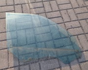 Citroen C4 II Picasso krótki szyba prawy przód 2014