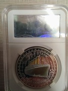 Moneta przedstawia statek RMS Titanic 