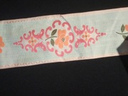 TAŚMA  OZDOBNA HAFT  BIAŁO- RÓŻ OWY 8 CM 