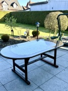 Stół ogrodowy DREWNIANY z blatem ze SZKŁA HARTOWANEGO