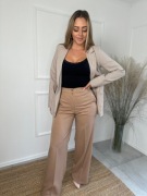 Beżowy kobiecy garnitur