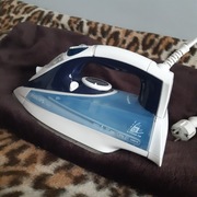 Żelazko parowe PHILIPS Azur Model GC 4410/22/Bl