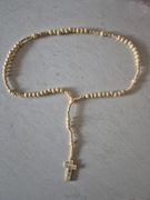 Różaniec duży drewniany beżowy