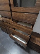 Zestaw mebli używane w dobrym stanie.