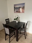 Sprzedam stół rozkładany 95cm na 230cm, 6 krzeseł w komplecie