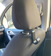 Hak na zagłówek fotela samochodowego – uchwyt na torby | wydruk 3D