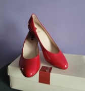 Högl klasyczne czółenka z okrągłym noskiem na szpilce