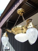 Bardzo piękny mosiężny żyrandol węże.