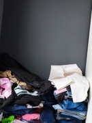 Ubrania markowe do dalszej odsprzedaży na sztuki 