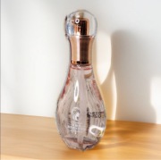 Serum do włosów. Perfumowany olejek.