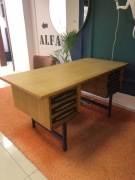 Biurko jesionowe, duński design, lata 70.