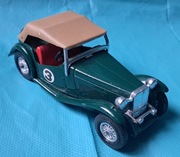 Stare, autko resorak Matchbox - 1945 MG (Morris Garages) TC z 1977