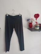 Klasyczne czarne legginsy 