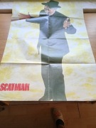 Plakaty i wycinki z gazet 