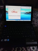 Laptop mały , z Anglii, z ładowarką i przejściówką. Oraz torba.