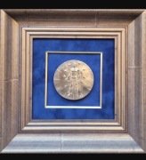 Igor Mitoraj "Articulations" 1984 r. brąz, średnica 9 cm