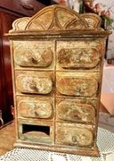 Secesyjna metalowa szafeczka na przyprawy,  pocz. XX w.