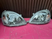 Toyota Yaris 99r komplet lamp przednich nowe 