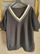 Bluzka damska czarna viscoza dekolt V z falbanką