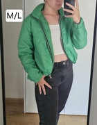 Zielona kurtka wiatrówka wiosenna jesienna