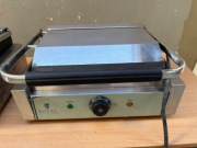 GRILL KONTAKTOWY ROYAL