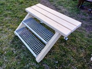 Solidne schodki zewnętrzne do przyczepy, domku holenderskiego, tarasu