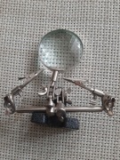 UCHWYT "TRZECIA RĘKA" Z LUPĄ