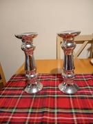 Dwa świeczniki kolor srebrny