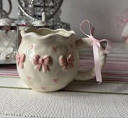 Filiżanka kubek z kokardkami urocza