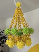 Pająk ludowy rękodzieło ze słomy i bibuły wiosenny