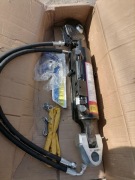 AL175552 Łącznik centralny hydrauliczny CBM czarny kat 3 John deere Fendt