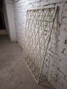 Krata stalowa, okienna, biała z zawiasami, 150x100 cm. Warszawa