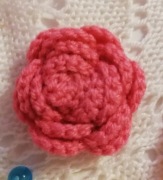 KWIATEK  RÓŻA fuksja różana