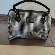 Torebka kuferek czarno biała w pepitkę do reki