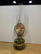 Stara lampa naftowa z lustrem