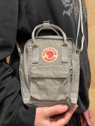Torebka Fjallraven Kanken Sling szara
