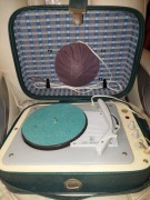 Gramofon BAMBINO1 B5 walizkowy sprawny po remoncie