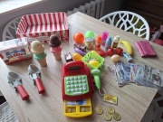 Zestaw sklep + kasa fiskalna + akcesoria (lody, jedzenie)